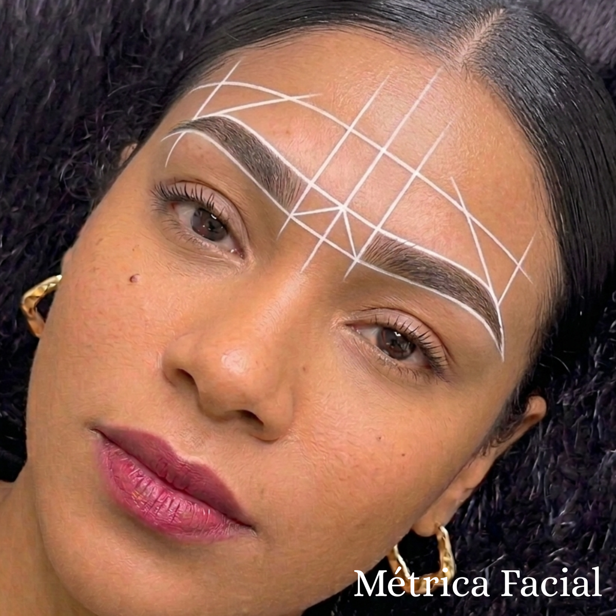 Diseño de Cejas con Hilo